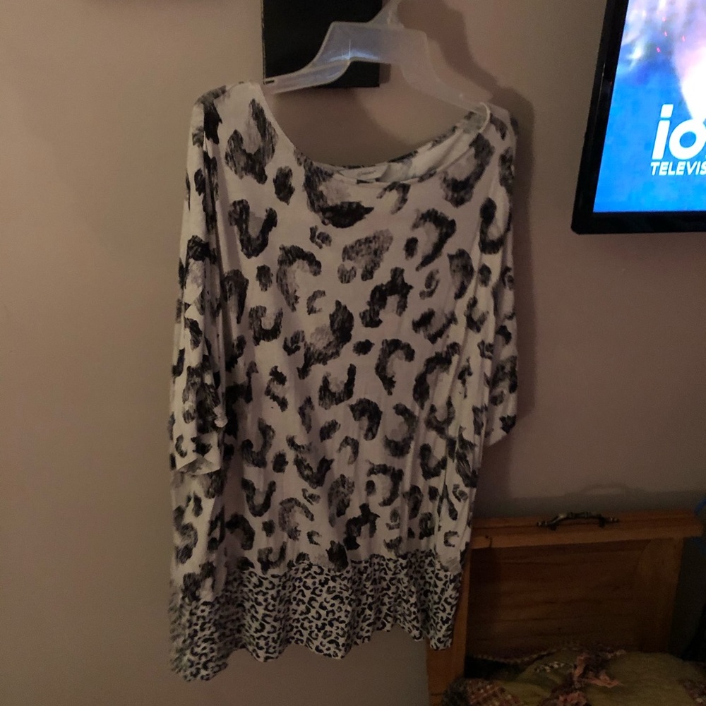 Blouse - Picture 2 of 3